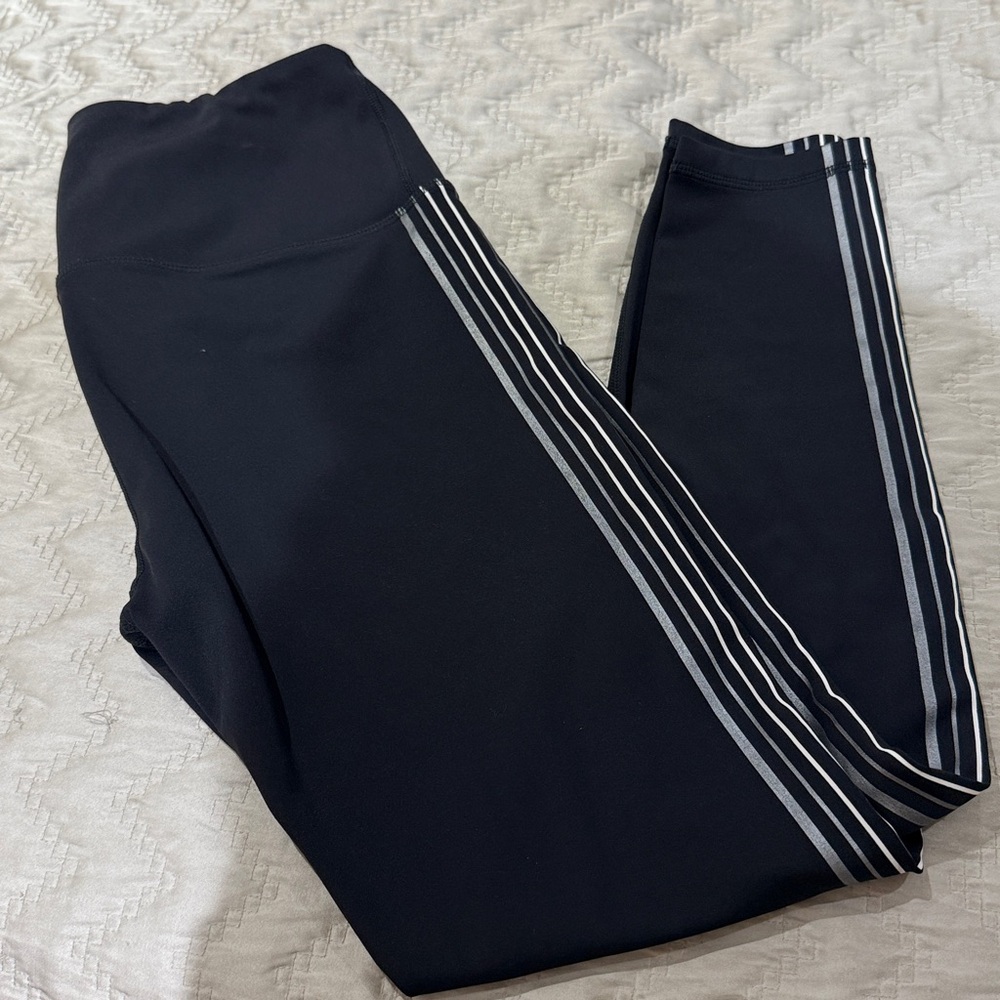 CUT the Frills Black and Gray Women's Leggings
24 in inseam